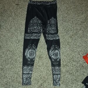 Source Unknown Black and White Patterned Leggings